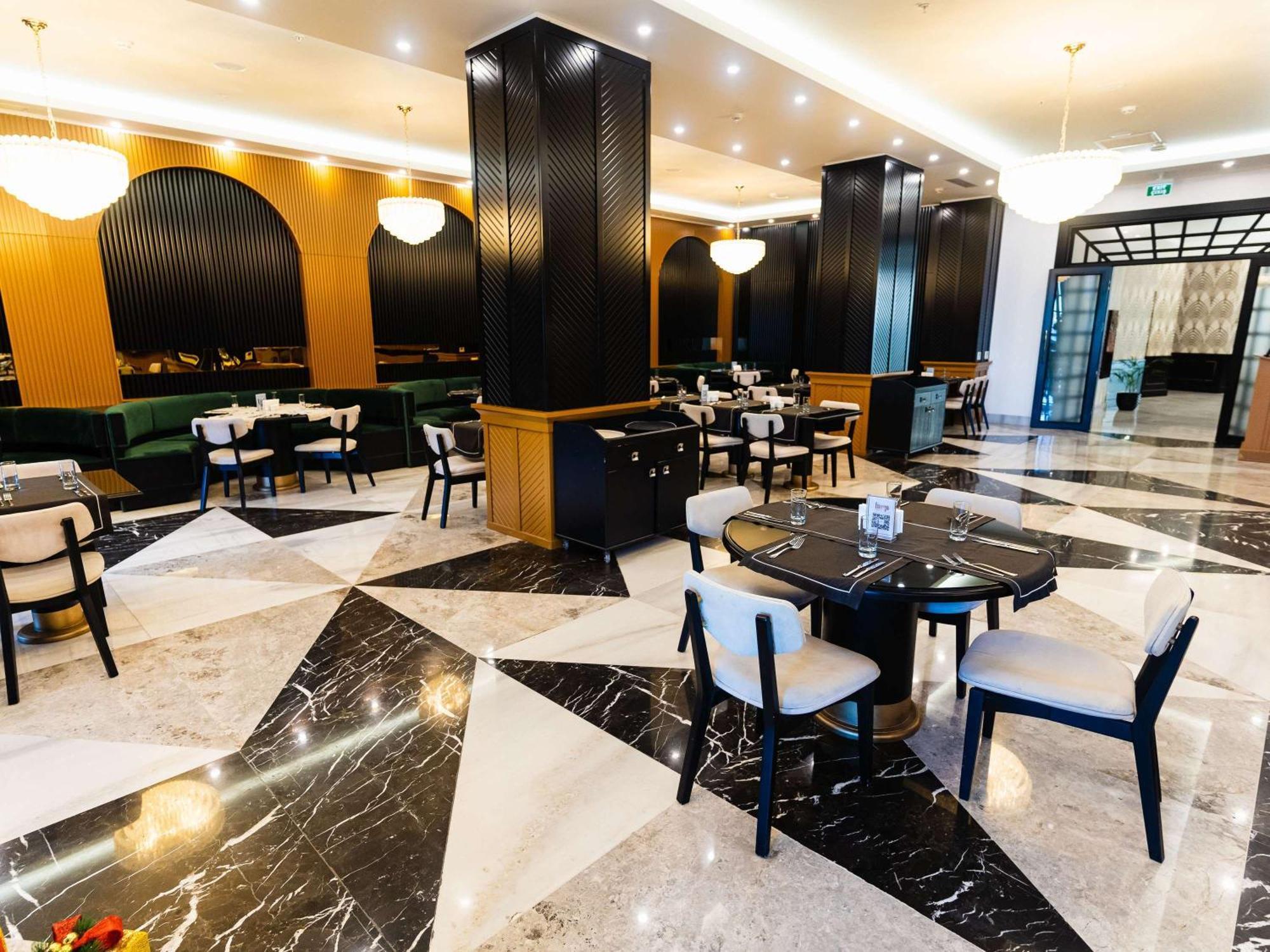 Mercure Baku City Exterior foto